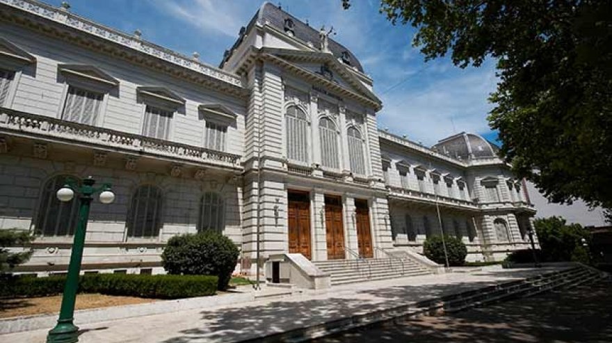 Camarista platense se revela contra licencia de la Corte