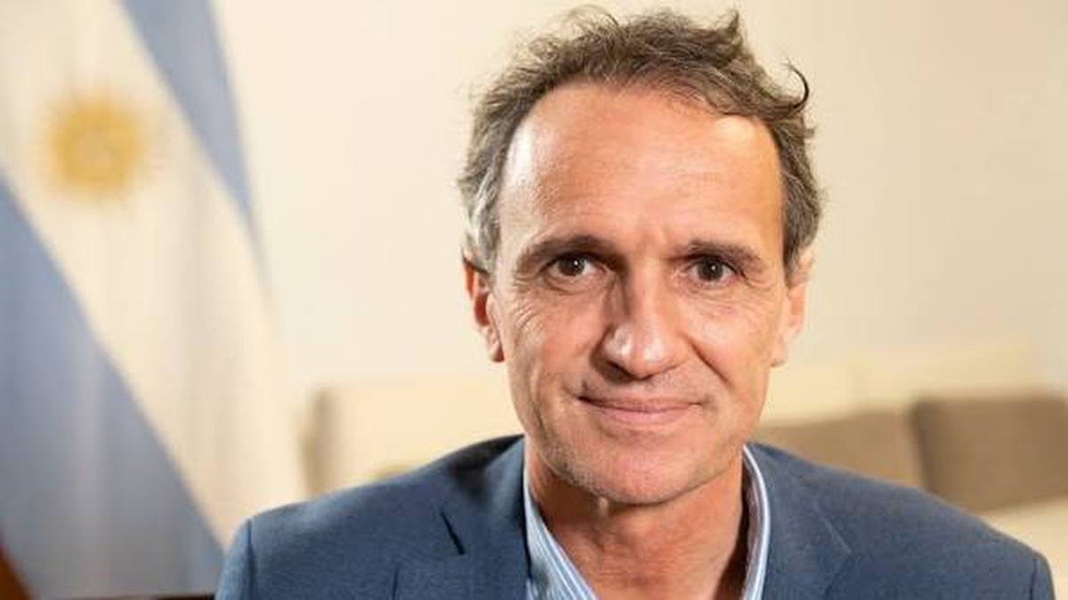 Denunciaron penalmente a Javier Milei y Luis Caputo por el presunto desvío de los fondos de infraestructura hídrica