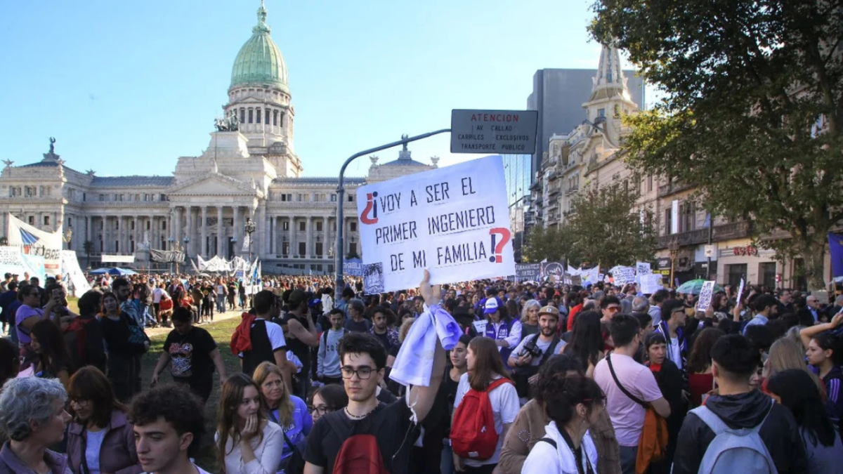 La Cámara Federal frenó temporalmente las multas al Gobierno por el financiamiento universitario